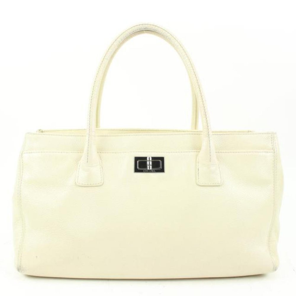 Chanel Cream Caviar Leather Cerf Reissue Tote bag 9ck216s